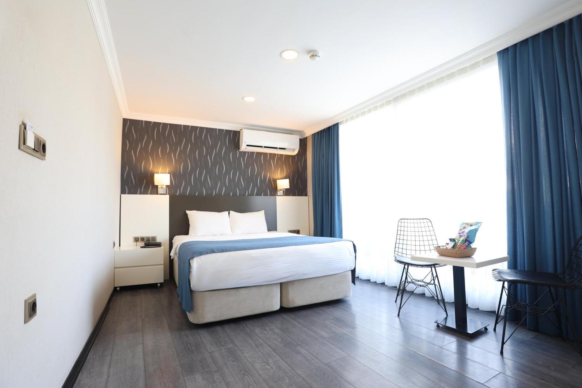 Riva Hotel Alsancak Измир Екстериор снимка